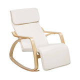 Fauteuil bascule tendance beige, confortable et moderne, idéal pour la détente dans un intérieur chic et contemporain.