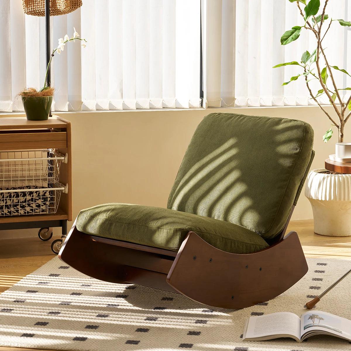 Fauteuil à bascule design contemporain