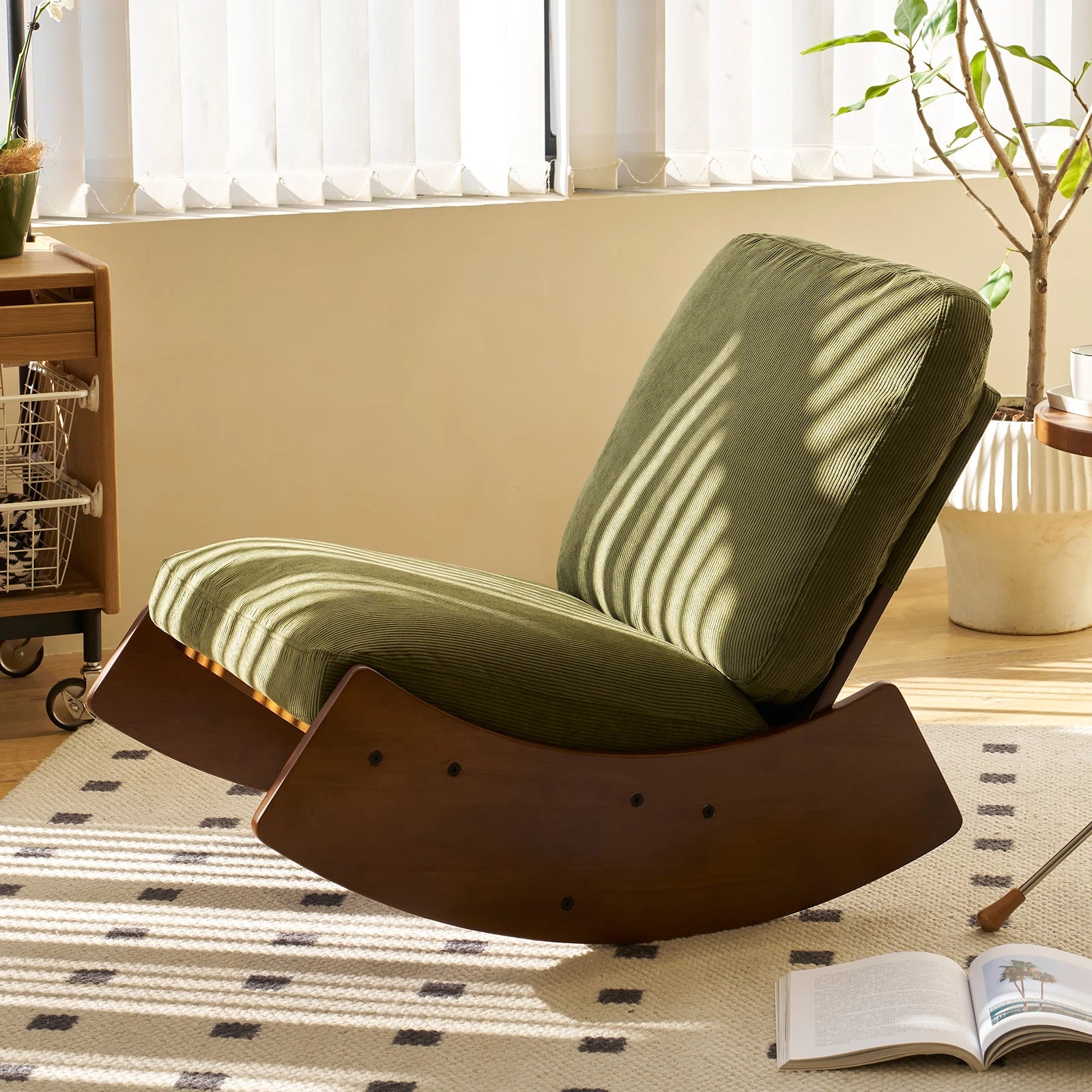 Fauteuil à bascule design contemporain vert