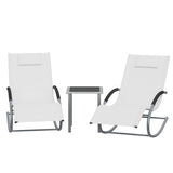 Ensemble fauteuil à bascule de jardin et table en bois avec coussins, design élégant pour espace extérieur.